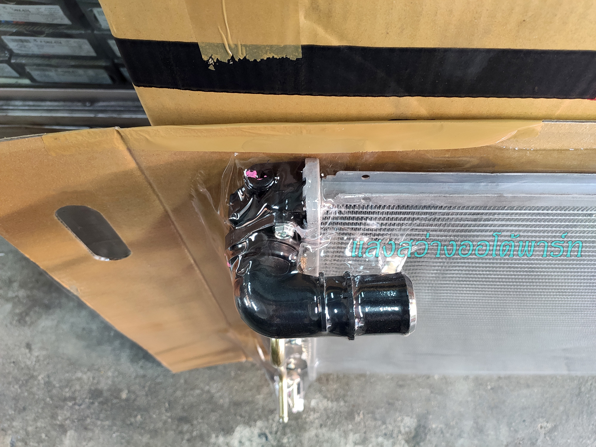 Radiator Alphard 02-05 (2)