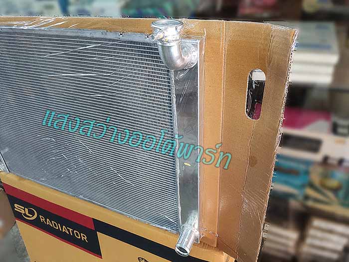 Radiator Toyota Alphard 2400CC 02-05 (1)