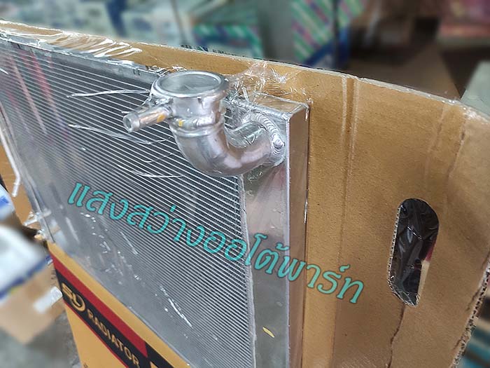 Radiator Toyota Alphard 2400CC 02-05 (2)