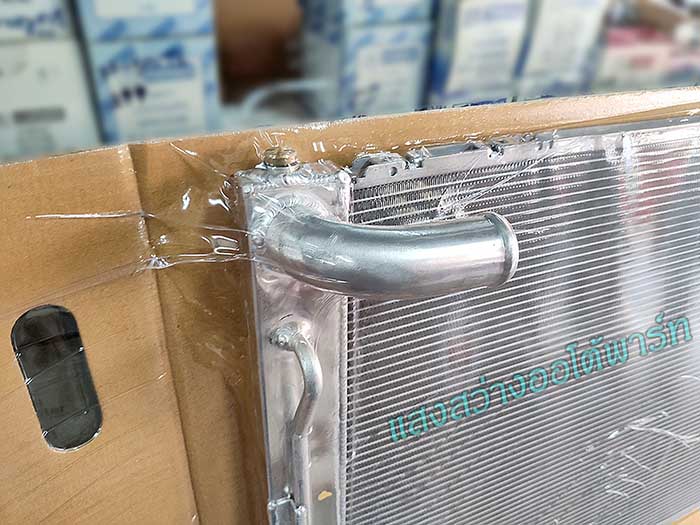 Radiator Toyota Alphard 2400CC 02-05 (5)